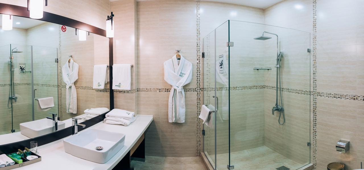 Megapolis Hotel Schymkent Exterior foto